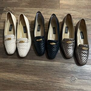 Vintage BALLY Vanessa flats loafers made in ITALY cream navy and pewter GOLD tag